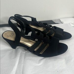 Impo Women's Black Slingback Sandals